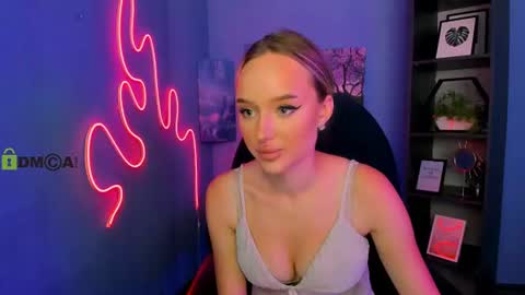 stellasun_ online show from July 2, 2026, 1:28 pm
