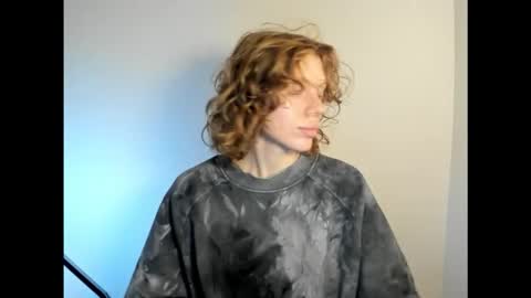 S T E L L A online show from November 19, 2025, 8:58 am