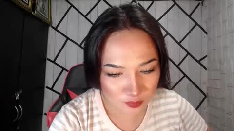 Snapshot of stellaven chatting on November 2, 2025, 12:24 am Stellaven online show from November 2, 2025, 12:24 am