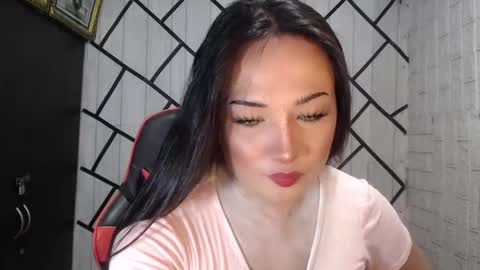 Snapshot of stellaven chatting on November 27, 2025, 2:35 am Stellaven online show from November 27, 2025, 2:35 am