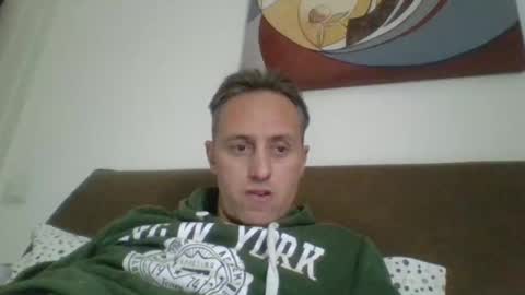 Snapshot of sten015 chatting on December 10, 2024, 1:44 pm sten015 online show from December 10, 2024, 1:44 pm