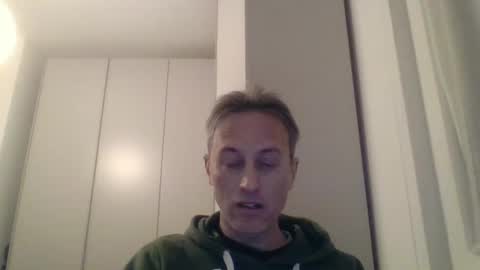 Snapshot of sten015 chatting on December 21, 2024, 4:03 pm sten015 online show from December 21, 2024, 4:03 pm