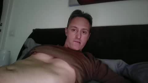 Snapshot of sten015 chatting on March 12, 2025, 3:07 pm sten015 online show from March 12, 2025, 3:07 pm