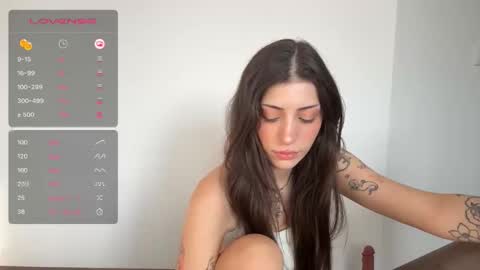 michelle and max  online show from November 19, 2025, 10:59 am