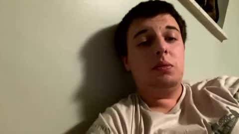 Snapshot of stepbro18 chatting on December 25, 2024, 1:31 am Honestly Im a slut I have a high sex drive and I love talking to people off this platform  online show from December 25, 2024, 1:31 am