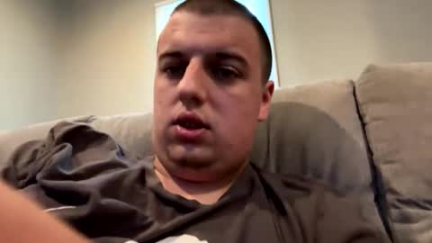 Snapshot of stepbro18 chatting on October 28, 2025, 6:43 pm Honestly Im a slut I have a high sex drive and I love talking to people off this platform  online show from October 28, 2025, 6:43 pm