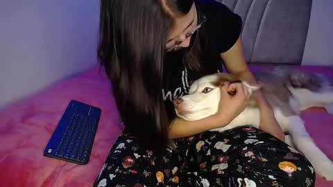 Snapshot of stepha_sweet chatting on December 6, 2024, 2:57 am Emma online show from December 6, 2024, 2:57 am