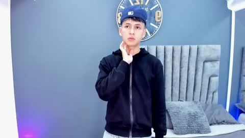 Stephane Rouss online show from December 5, 2025, 8:05 pm