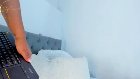 Snapshot of stephania_aguirre_ chatting on January 24, 2025, 2:39 am Stephania online show from January 24, 2025, 2:39 am