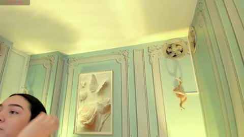         online show from November 22, 2025, 2:32 am