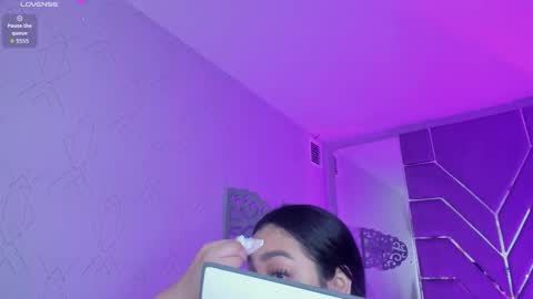 Snapshot of stephania_diamond chatting on February 4, 2026, 2:17 am online show from February 4, 2026, 2:17 am