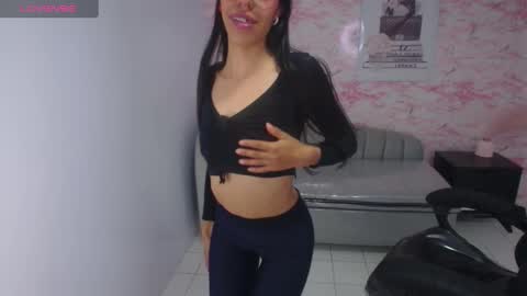 Stephania online show from December 24, 2024, 3:38 am