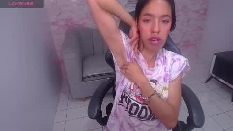 Stephania online show from January 4, 2025, 6:19 am