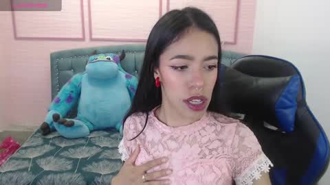 Stephania online show from January 27, 2025, 10:27 am