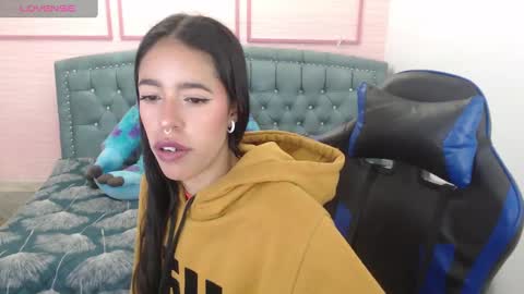 Stephania online show from January 29, 2025, 10:27 am