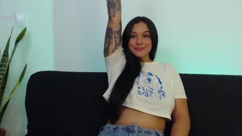 Snapshot of stephanie_ross_ chatting on December 2, 2025, 10:27 pm Stephanie online show from December 2, 2025, 10:27 pm