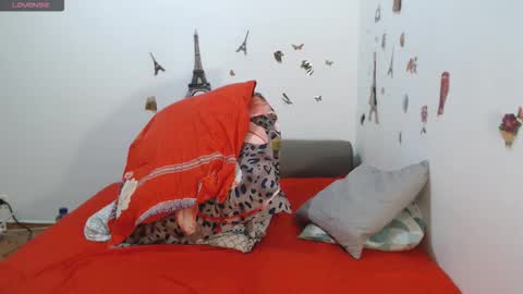 Snapshot of stephaniewild chatting on January 10, 2026, 11:12 am Stephanie online show from January 10, 2026, 11:12 am