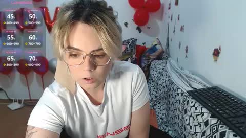 Snapshot of stephaniewild chatting on March 20, 2026, 9:36 am Stephanie online show from March 20, 2026, 9:36 am