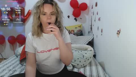 Snapshot of stephaniewild chatting on April 2, 2026, 10:24 am Stephanie online show from April 2, 2026, 10:24 am