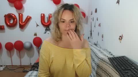 Snapshot of stephaniewild chatting on April 6, 2026, 10:27 am Stephanie online show from April 6, 2026, 10:27 am