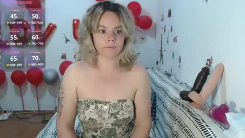 Snapshot of stephaniewild chatting on April 7, 2026, 9:54 am Stephanie online show from April 7, 2026, 9:54 am