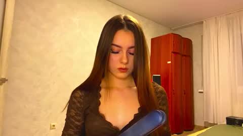 Snapshot of stephaniflicek chatting on March 18, 2026, 3:15 pm Stephani online show from March 18, 2026, 3:15 pm