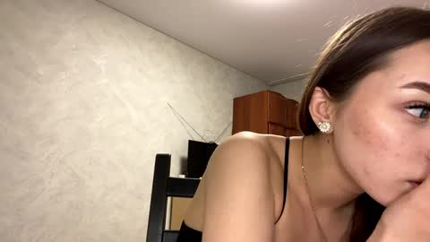 Snapshot of stephaniflicek chatting on March 28, 2026, 3:33 pm Stephani online show from March 28, 2026, 3:33 pm