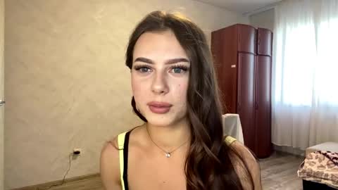 Snapshot of stephaniflicek chatting on May 21, 2026, 3:08 pm Stephani online show from May 21, 2026, 3:08 pm