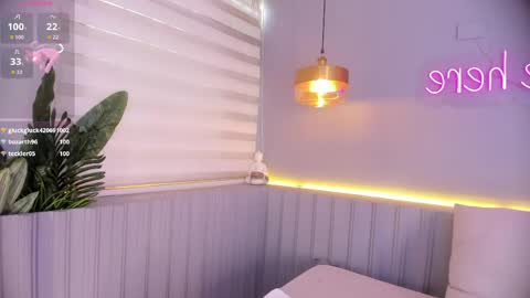 Snapshot of stephany__monroe chatting on May 7, 2026, 4:34 pm Stephany online show from May 7, 2026, 4:34 pm