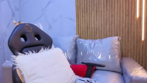 stephany_rodriguez_ online show from November 22, 2025, 1:43 pm