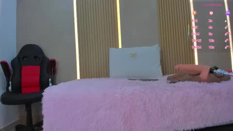 Snapshot of stephany_summer chatting on October 1, 2025, 12:33 pm Stephany online show from October 1, 2025, 12:33 pm