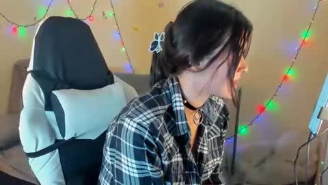 Stephany  independient model  online show from February 5, 2026, 11:42 pm