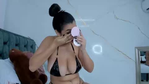 Stefanny online show from September 9, 2025, 11:04 pm