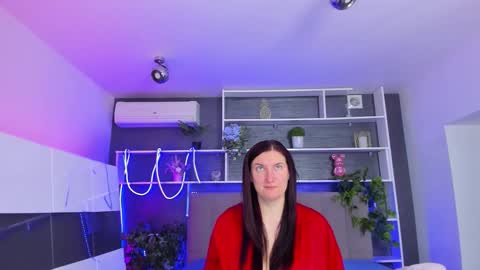 Snapshot of stephierousee chatting on April 18, 2026, 5:33 am Stephie online show from April 18, 2026, 5:33 am