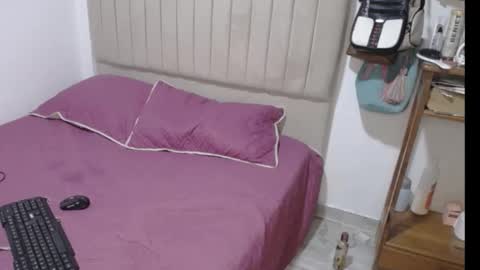 Angie mature online show from September 10, 2025, 8:09 pm