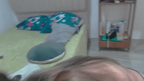 Snapshot of stepmom_slut_50_ chatting on April 8, 2026, 11:43 am Angie mature online show from April 8, 2026, 11:43 am