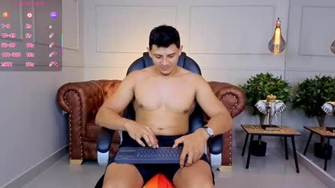 STIVEN online show from September 11, 2025, 7:14 pm