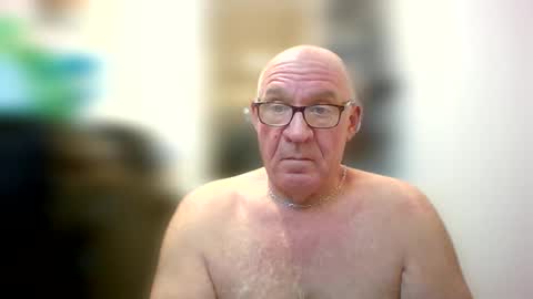 Snapshot of stevejons47 chatting on February 24, 2025, 6:04 pm stevejons47 online show from February 24, 2025, 6:04 pm