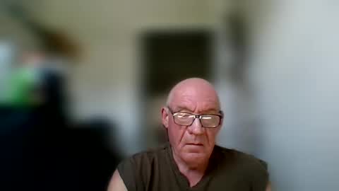 Snapshot of stevejons47 chatting on October 1, 2025, 3:07 pm stevejons47 online show from October 1, 2025, 3:07 pm