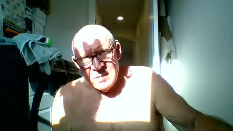 Snapshot of stevejons47 chatting on October 8, 2025, 1:20 pm stevejons47 online show from October 8, 2025, 1:20 pm