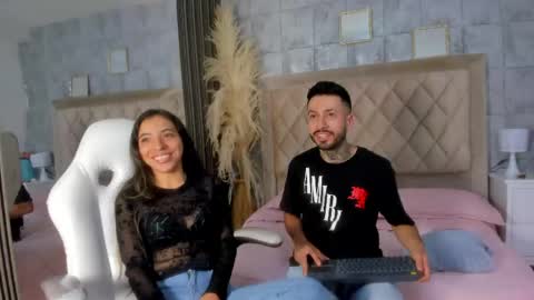 Snapshot of stevenandlaura_ chatting on April 22, 2026, 8:21 pm stevenandlaura_ online show from April 22, 2026, 8:21 pm