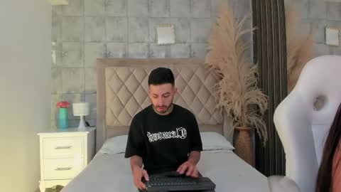Snapshot of stevenandlaura_ chatting on May 22, 2026, 8:47 pm stevenandlaura_ online show from May 22, 2026, 8:47 pm
