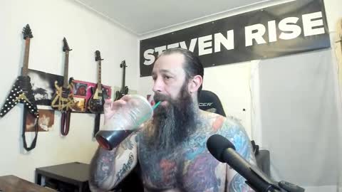 Snapshot of stevenrisenyc chatting on March 25, 2026, 11:33 pm StevenRiseNYC online show from March 25, 2026, 11:33 pm