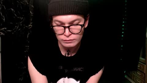 Snapshot of stevenspirs chatting on November 21, 2025, 1:59 am Steve online show from November 21, 2025, 1:59 am