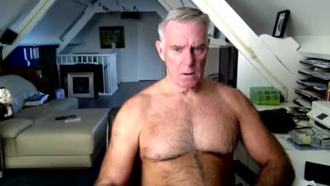 Snapshot of stevetwo chatting on November 24, 2025, 1:00 pm stevetwo online show from November 24, 2025, 1:00 pm