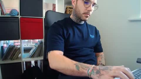 Snapshot of stevie_rae chatting on October 24, 2025, 12:01 pm stevie_rae online show from October 24, 2025, 12:01 pm