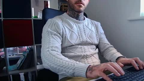 Snapshot of stevie_rae chatting on October 25, 2025, 4:02 pm stevie_rae online show from October 25, 2025, 4:02 pm