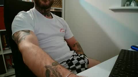 Snapshot of stevie_rae chatting on November 15, 2025, 7:54 pm stevie_rae online show from November 15, 2025, 7:54 pm