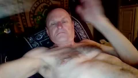 Snapshot of steviehard7 chatting on February 17, 2025, 4:09 am steviehard7 online show from February 17, 2025, 4:09 am