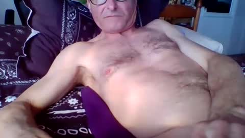 Snapshot of steviehard7 chatting on February 18, 2025, 10:25 pm steviehard7 online show from February 18, 2025, 10:25 pm